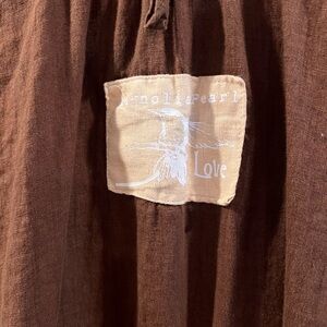 Magnolia Pearl brown linen tunic top, buttons, long sleeves and pin tuck detail.